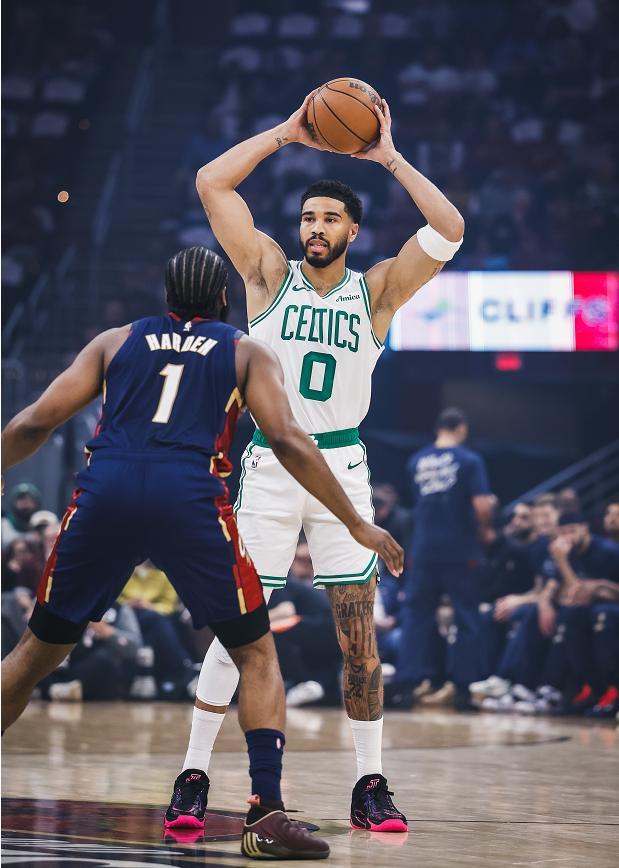 凯尔特人三杀骑士 塔图姆复出助绿军豪取三连胜