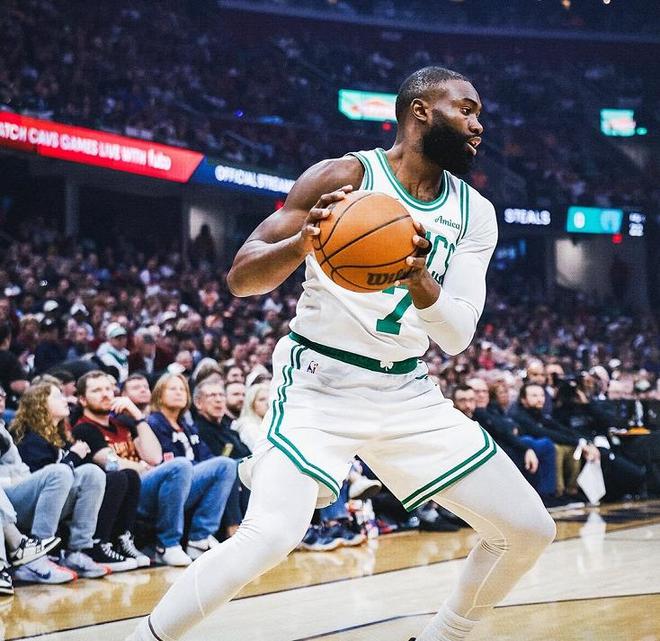 凯尔特人三杀骑士 塔图姆复出助绿军豪取三连胜