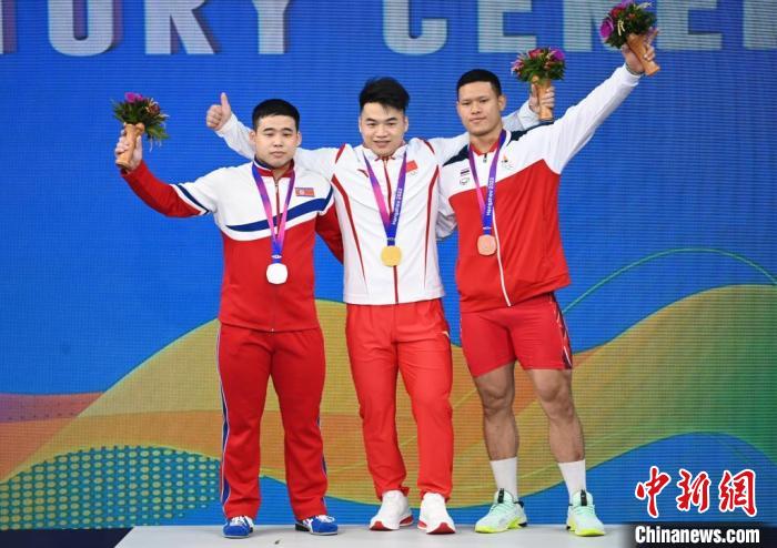 杭州亚运会举重赛场田涛摘金朝鲜包揽女子项目