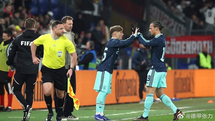 年轻球员首秀引热议，与拜仁主帅的往事重现