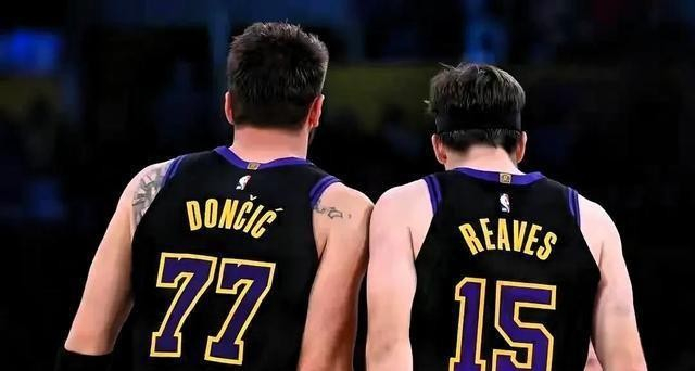 湖人伤病潮冲击季后赛布局 阵容调整成关键考验