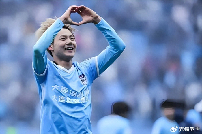 毛伟杰大连英博闪耀中超引热议 转会传闻遭辟谣