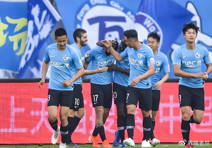 毛伟杰大连英博闪耀中超引热议 转会传闻遭辟谣