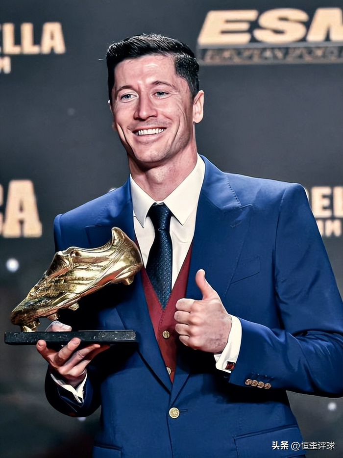 莱万或加盟米兰 成为意甲养老院新成员