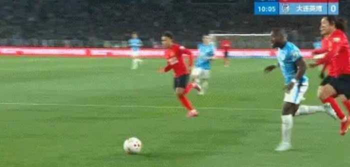 大连英博客场1-0绝杀辽宁铁人 斯坦丘世界波定乾