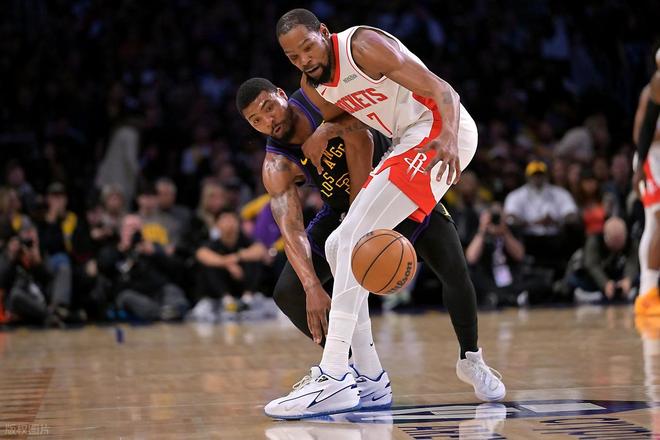 杜兰特复出难救火箭 詹姆斯狂砍三双助湖人双杀